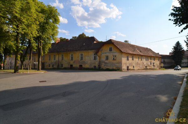 zamek-choustnik-chateau-cz-0012