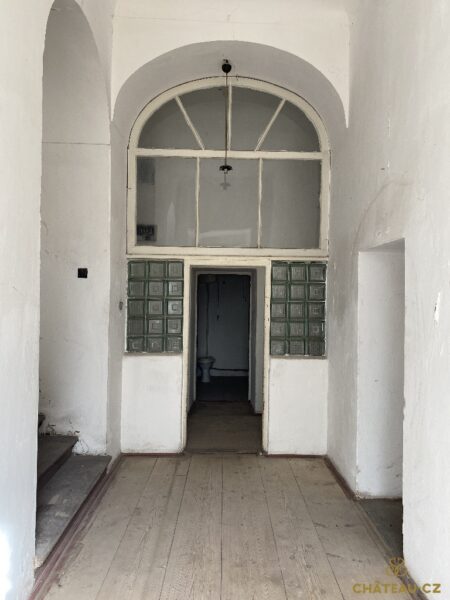 Chateau Kastice 49